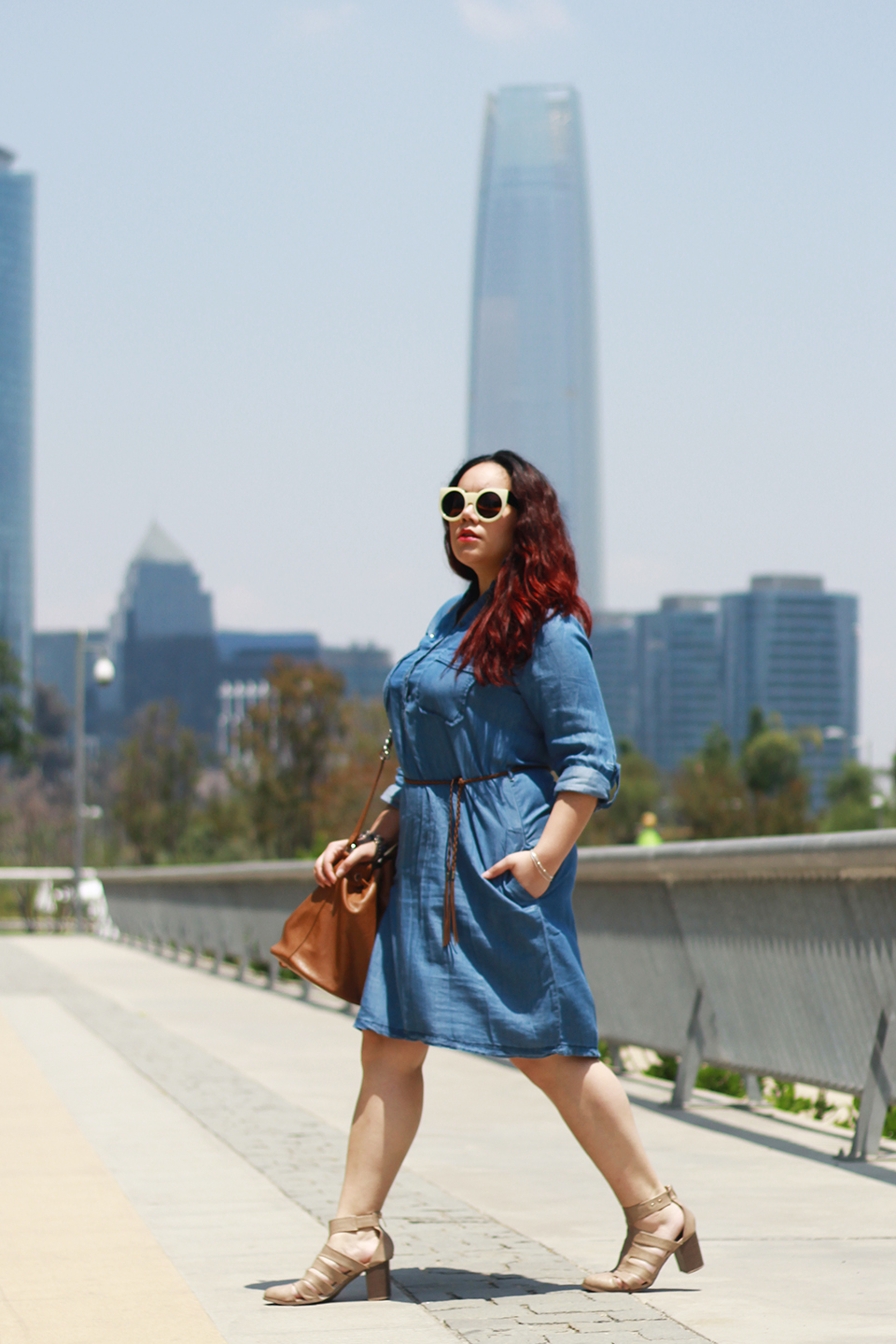 denim-dress-plus-size-bucket-bag-cut-out-boots-cyan-paris-santiago-forever-21