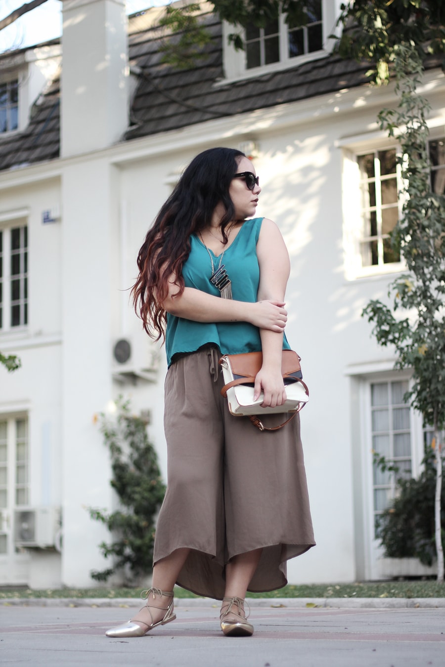 Nude culottes greenery outfit ideas | golden strokes
