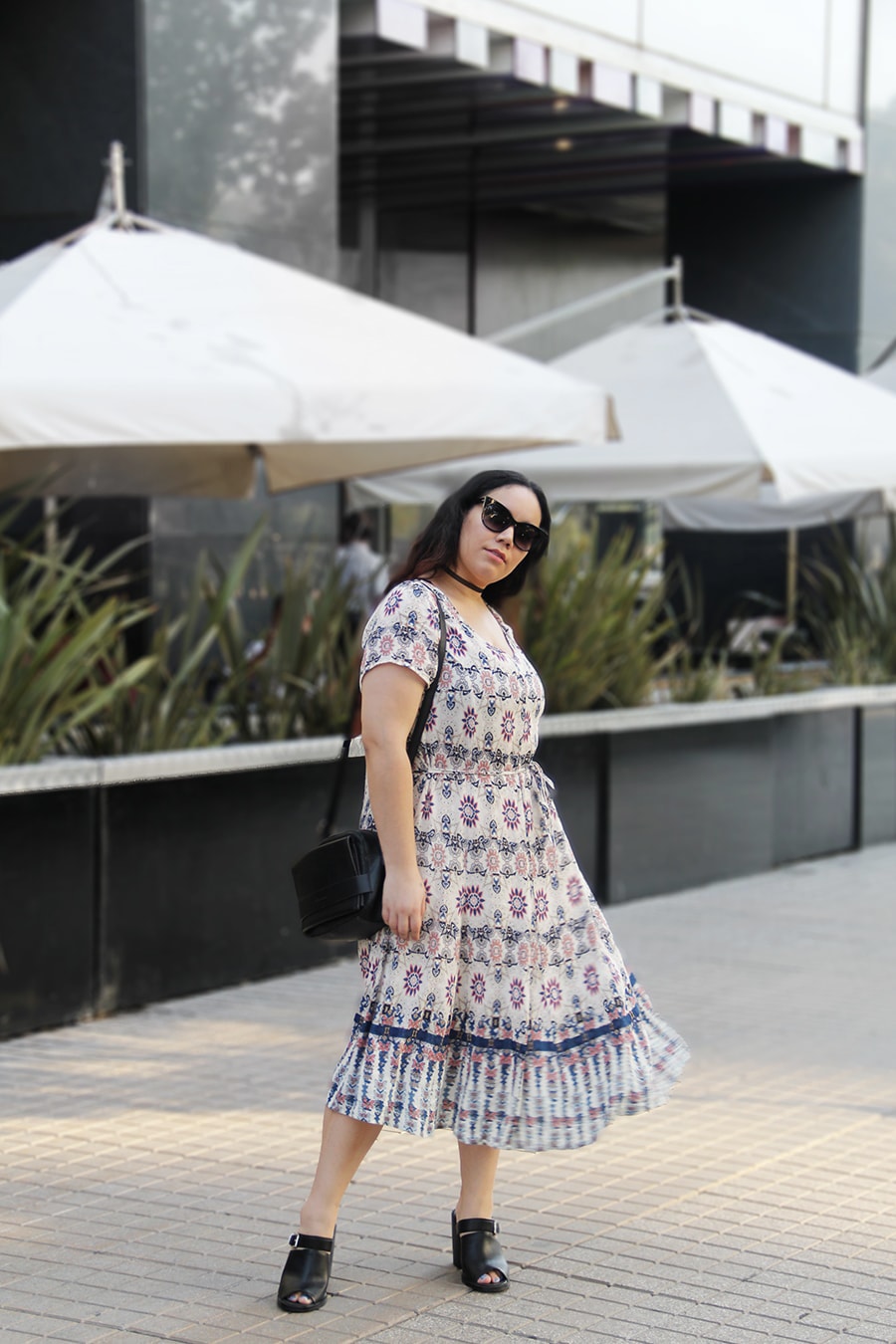 Lollapalooza chile festival outfit ideas - plus size blogger - golden strokes