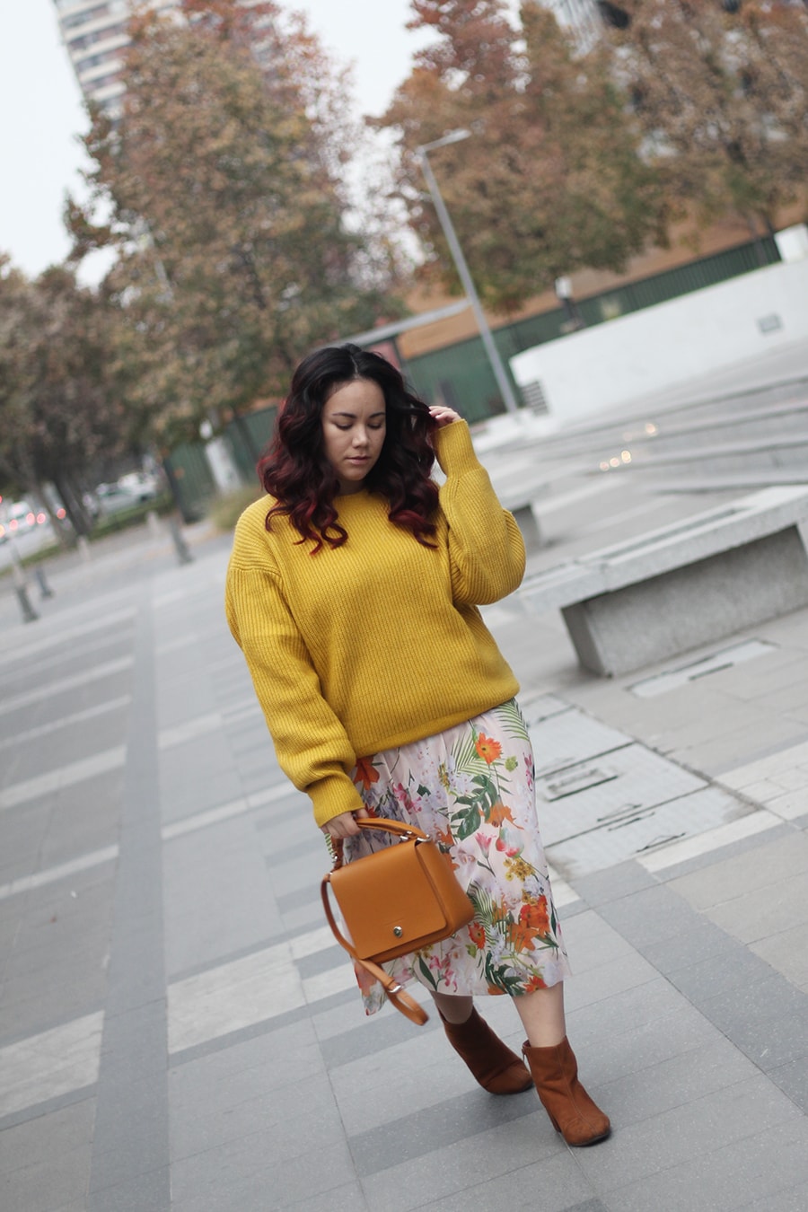 colorful outfit for winter long skirt sweater vestido con sueter invierno colores