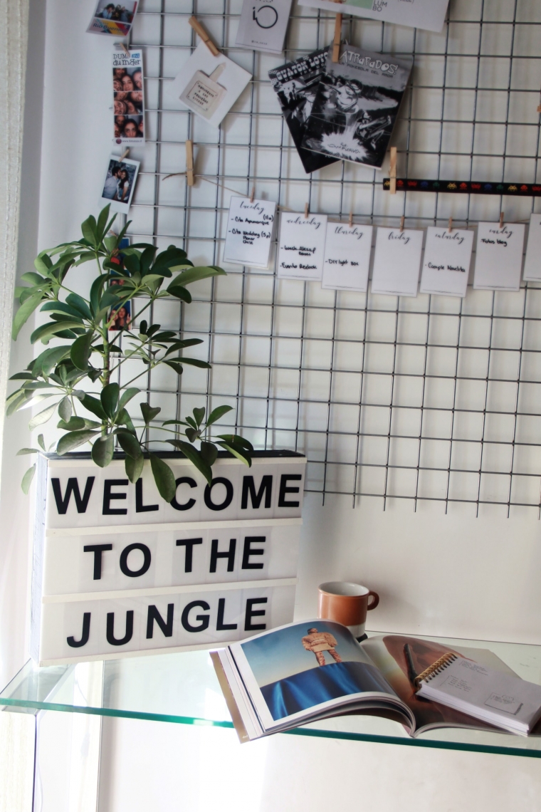 Cinema light box DIY Golden Strokes