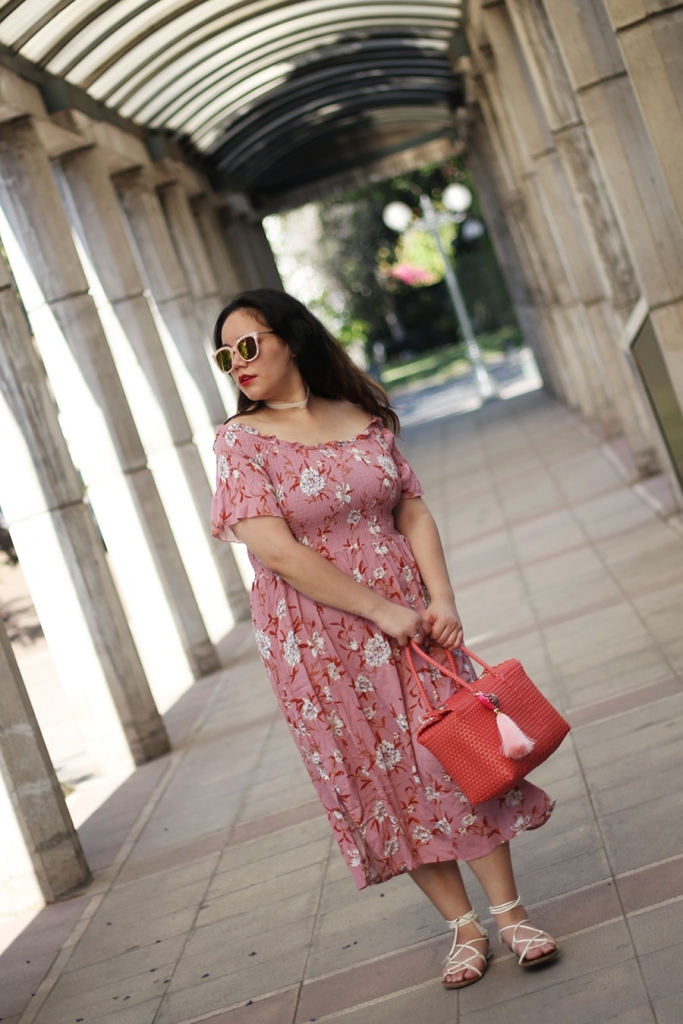 summer pink off the shoulders maxidress curvy outfit golden strokes blogger mexicana